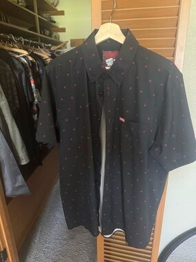 Black Short-Sleeve Button-Up Shirt with red Pattern - DIXXON party shirt